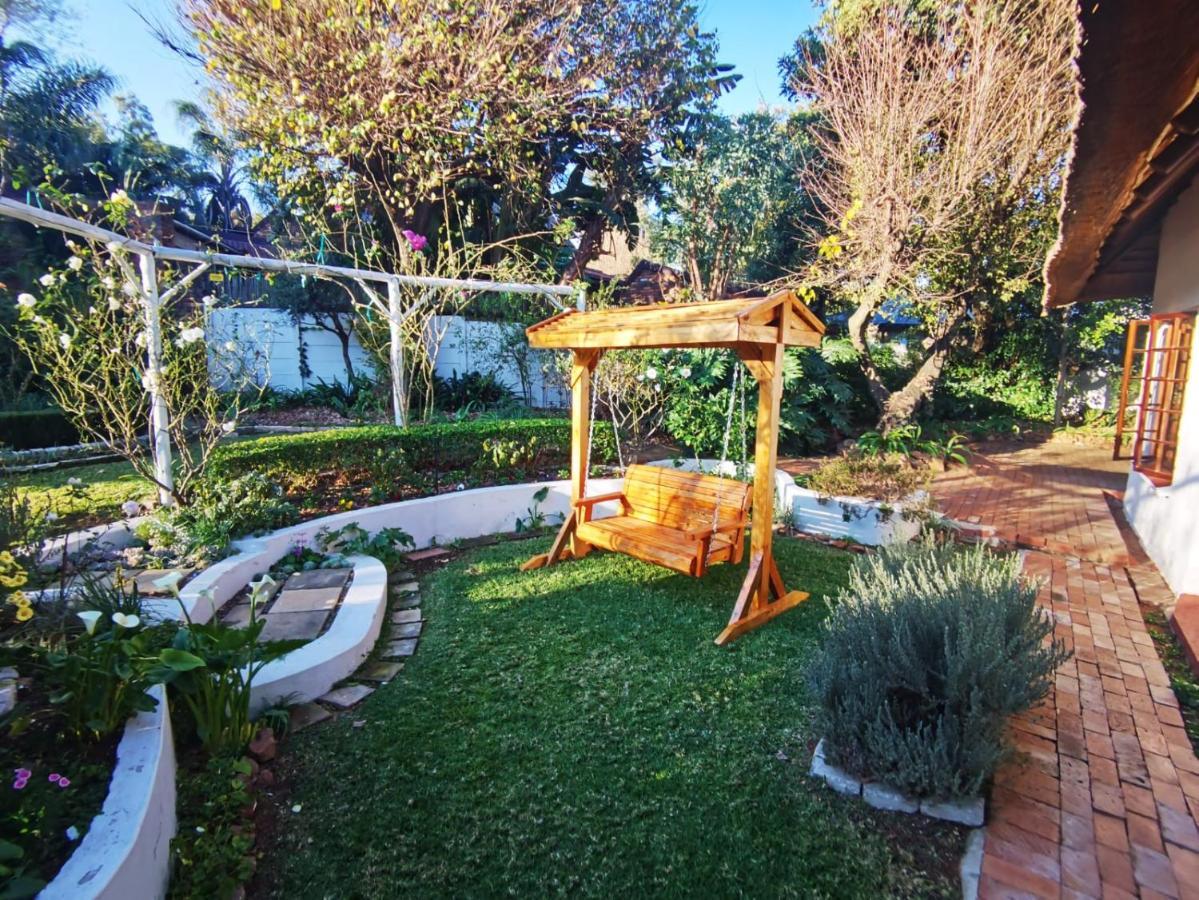 Libra Lodge Sandton Bagian luar foto