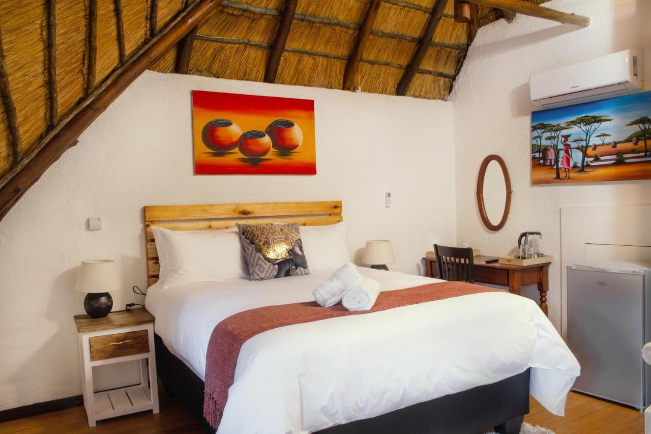 Libra Lodge Sandton Bagian luar foto