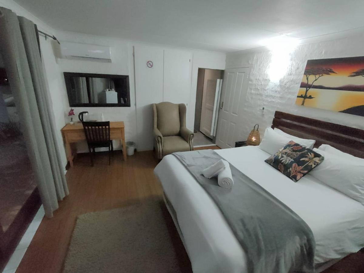 Libra Lodge Sandton Bagian luar foto