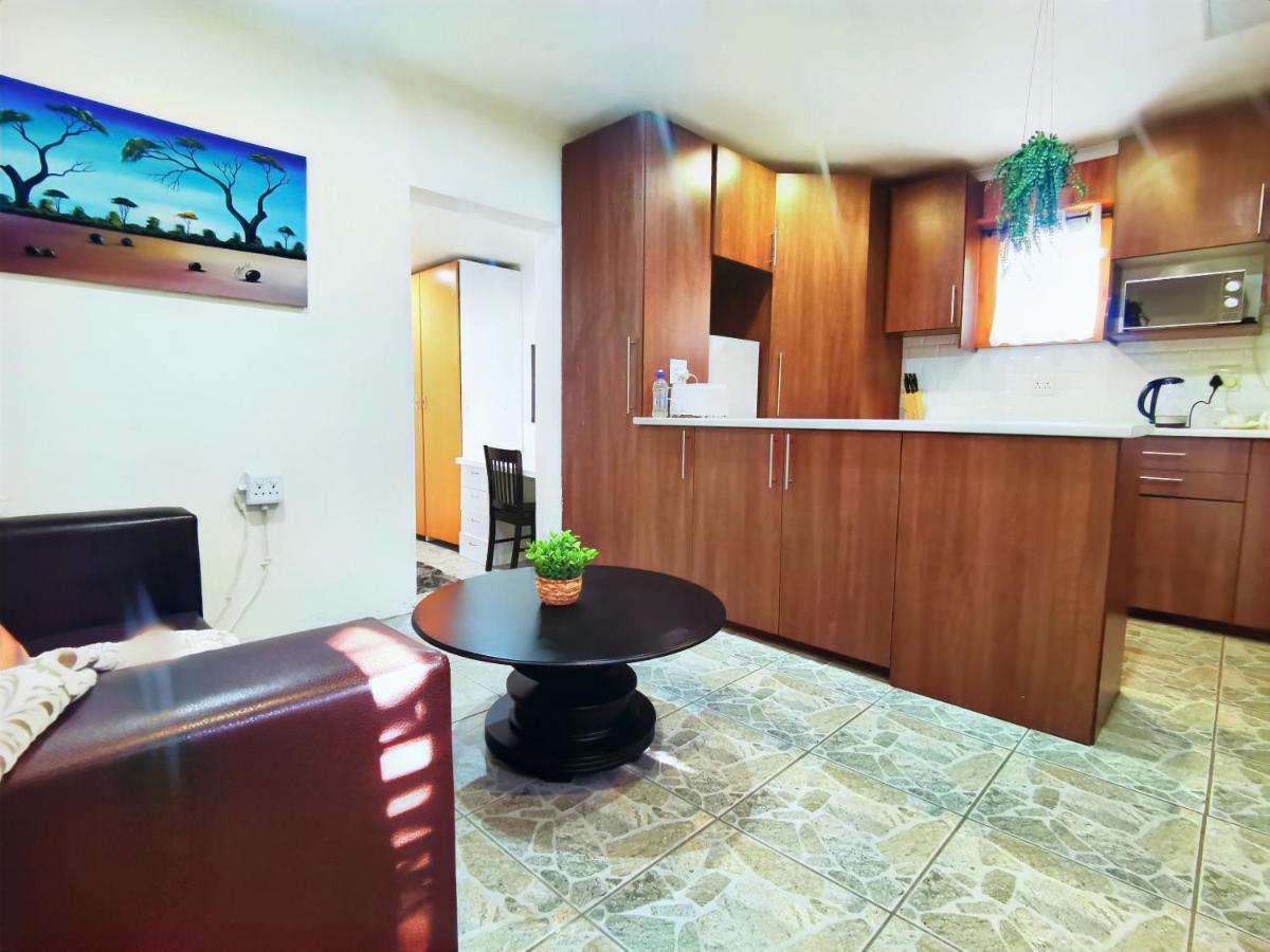 Libra Lodge Sandton Ruang foto
