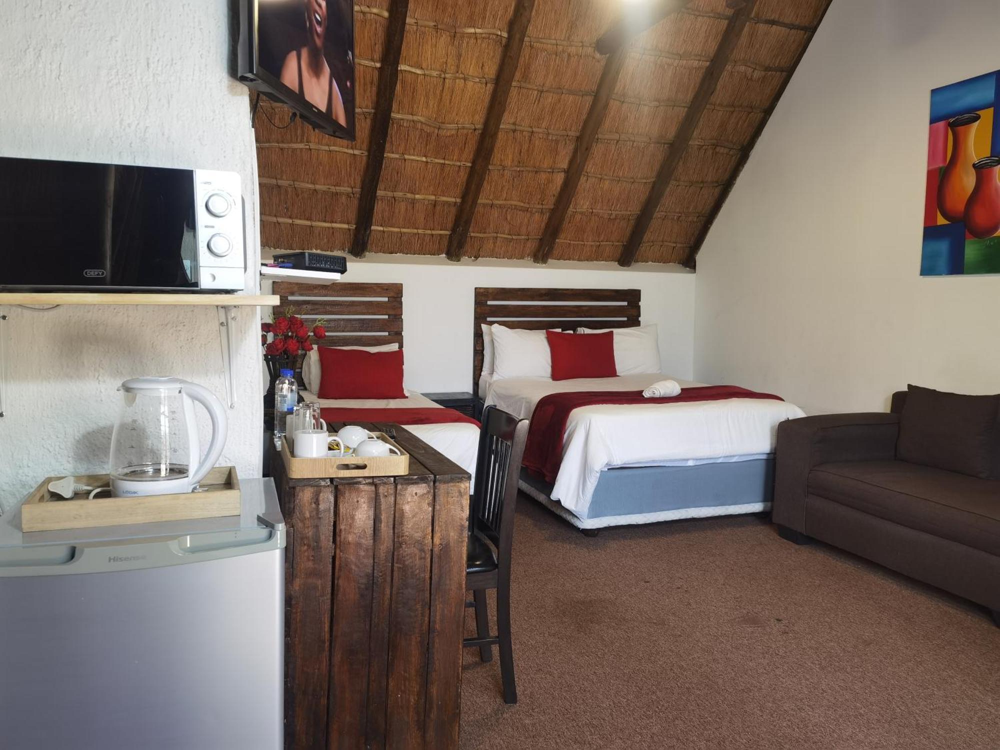 Libra Lodge Sandton Bagian luar foto